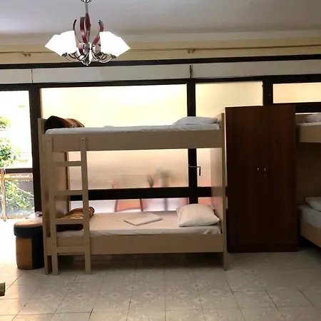 Hostel All Stars In *