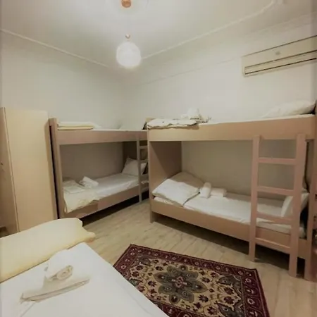 Hostel All Stars In *